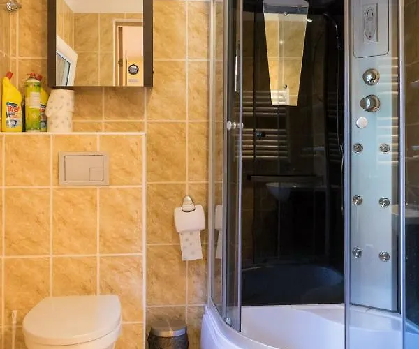 Stase בית הארחה 3*